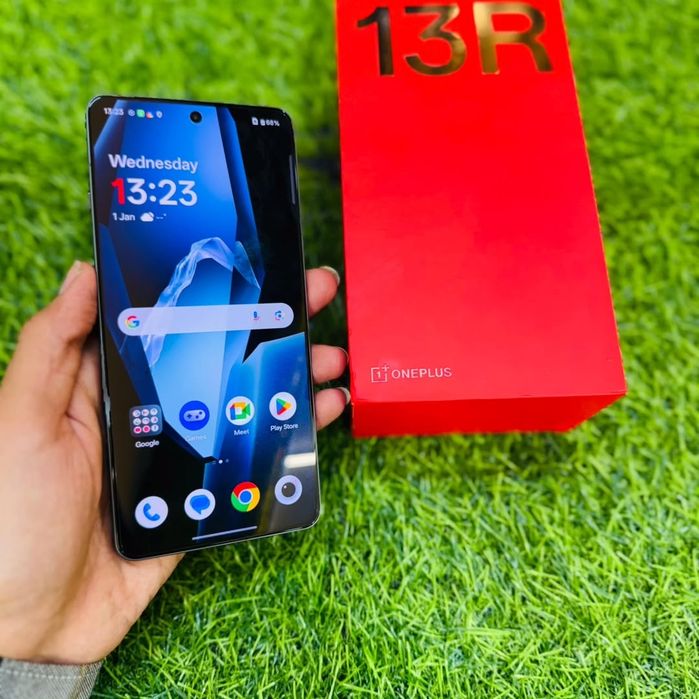 Великолепный OnePlus 13R 256gb