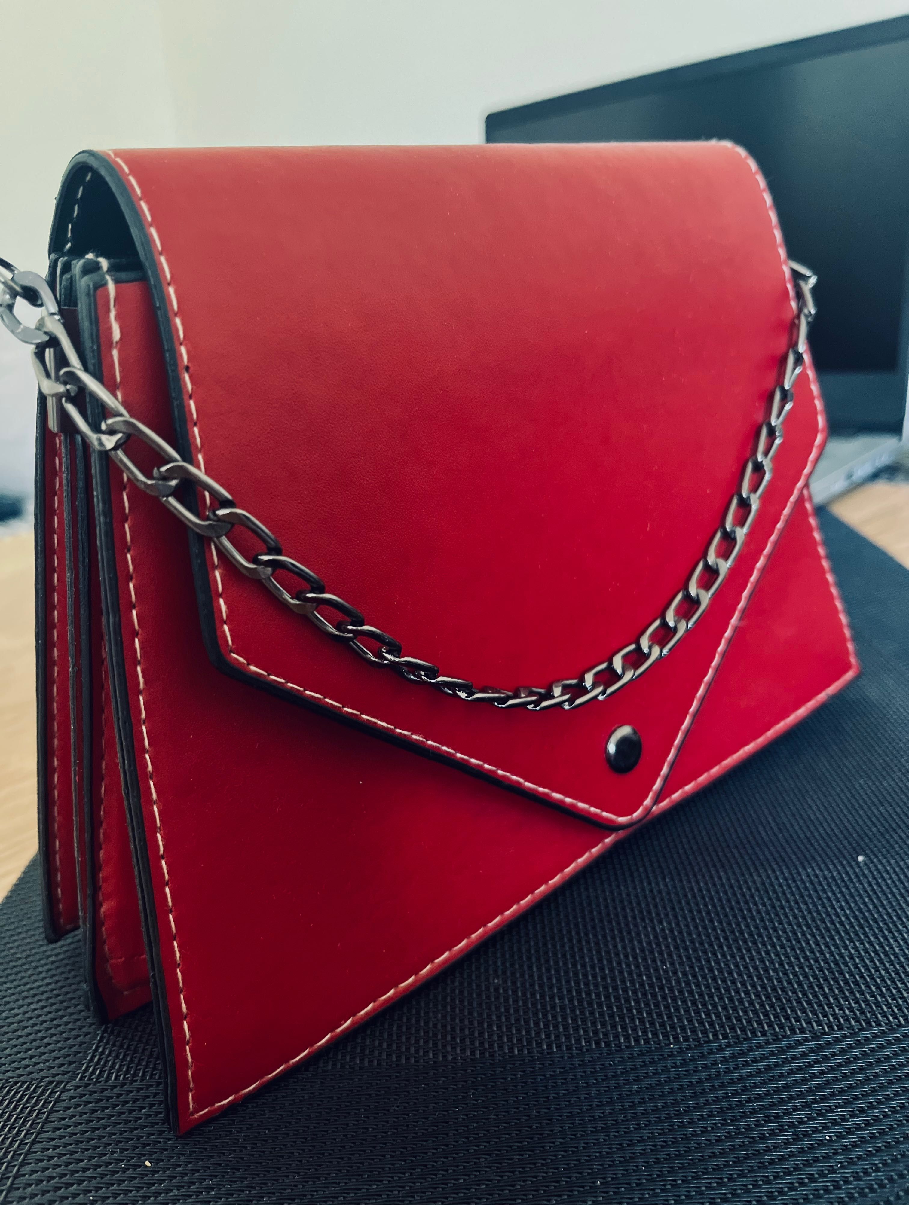 Дамска чанта червена,бордо