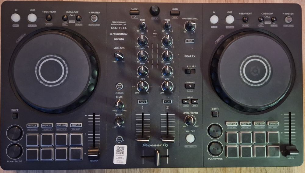 PIONEER DDJ 400 контролер