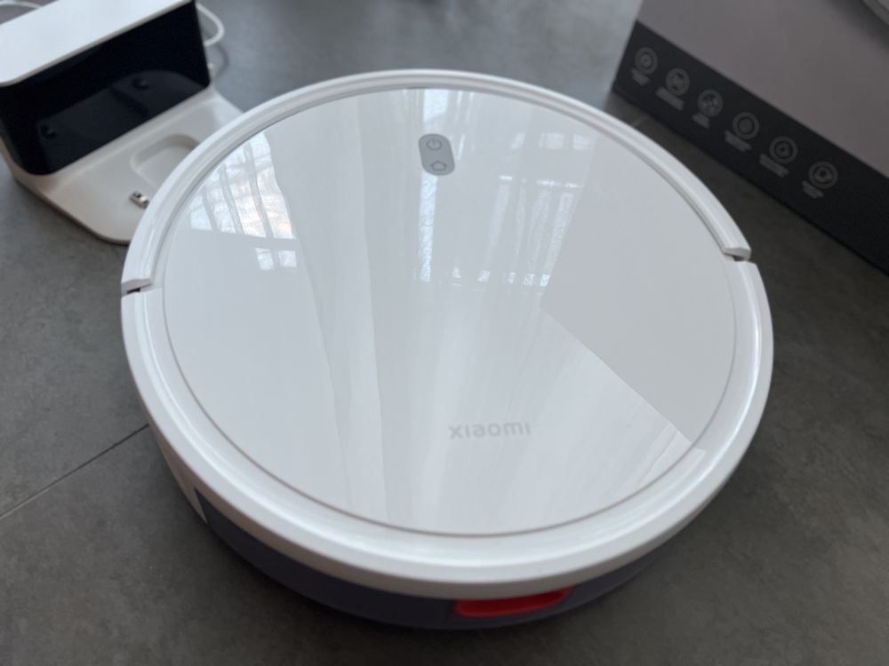 Прахосмукачка робот Xiaomi - Robot Vacuum E10, бял