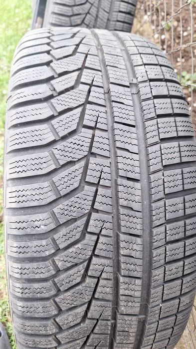 Vand Anvelope Hankook Iarna 235 45 r17