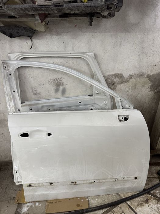 Передняя правая и задняя правая дверь на haval jolion 2021 б/у