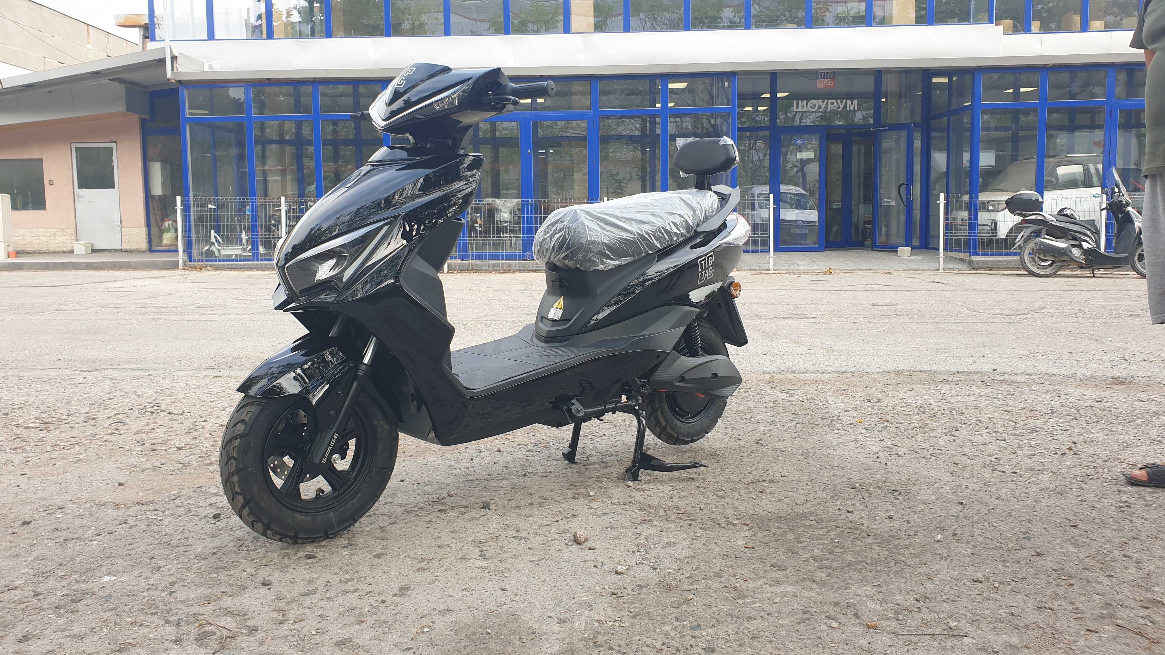 Електрически скутер модел ZB-S черен цвят 2000W с док КАТ