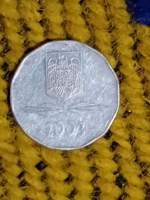 Moneda 5000 lei veche