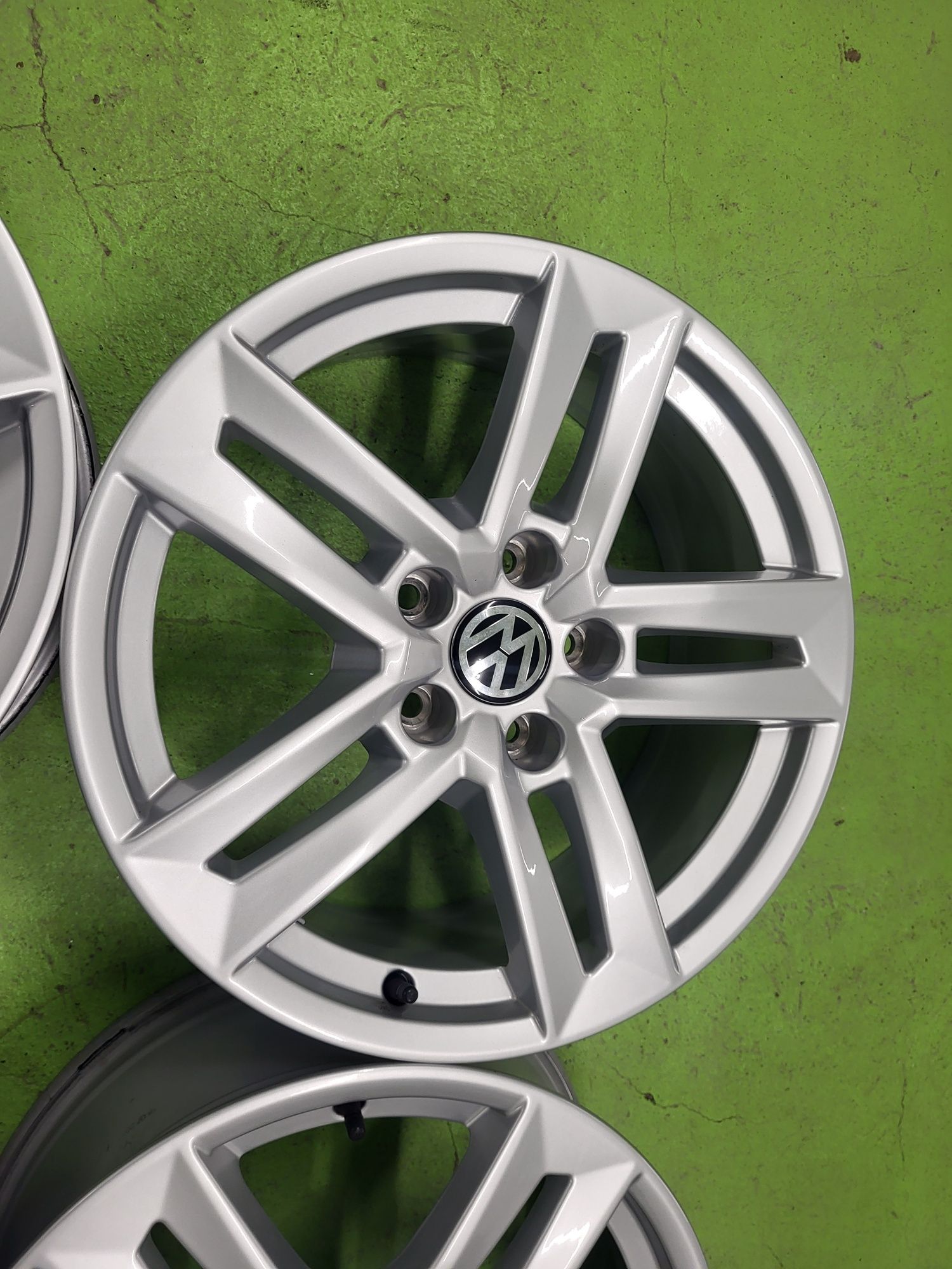 17 5x112 Vw Golf 5 6 7 Touran Caddy Passat 5х112