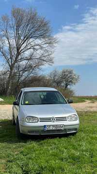 Vând Golf 4 1.6 benzină