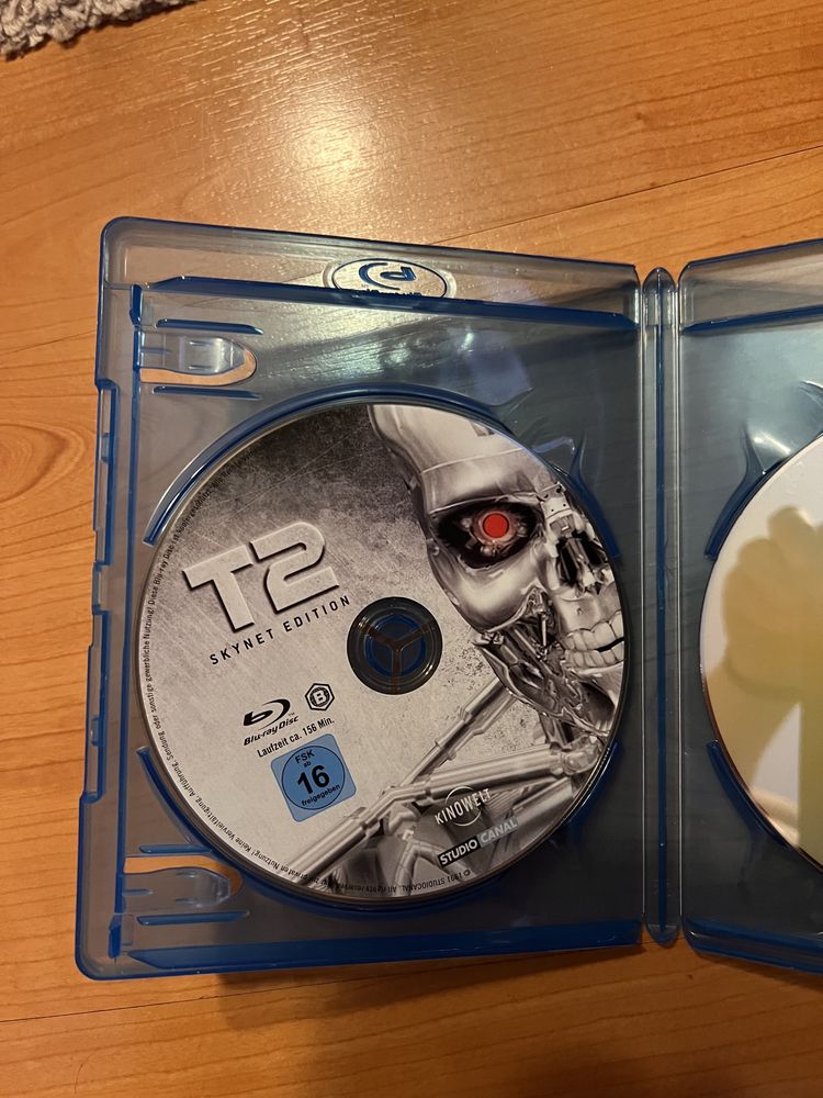 Vand BluRay Disc si DVD Terminator II Skynet