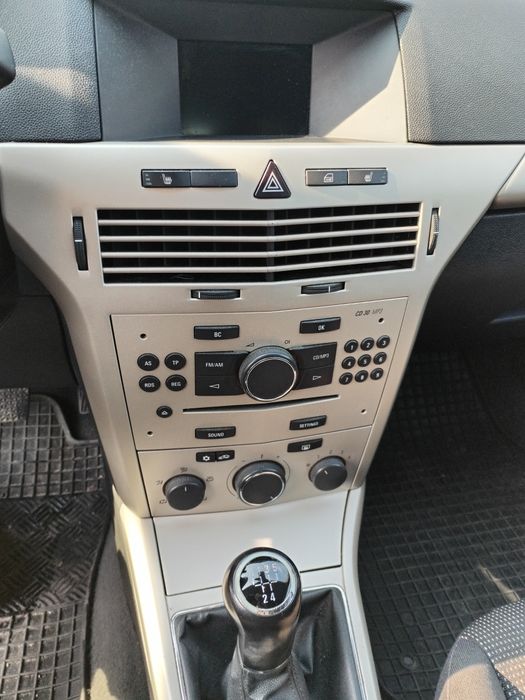 Vând Opel Astra H 1.8 benzină