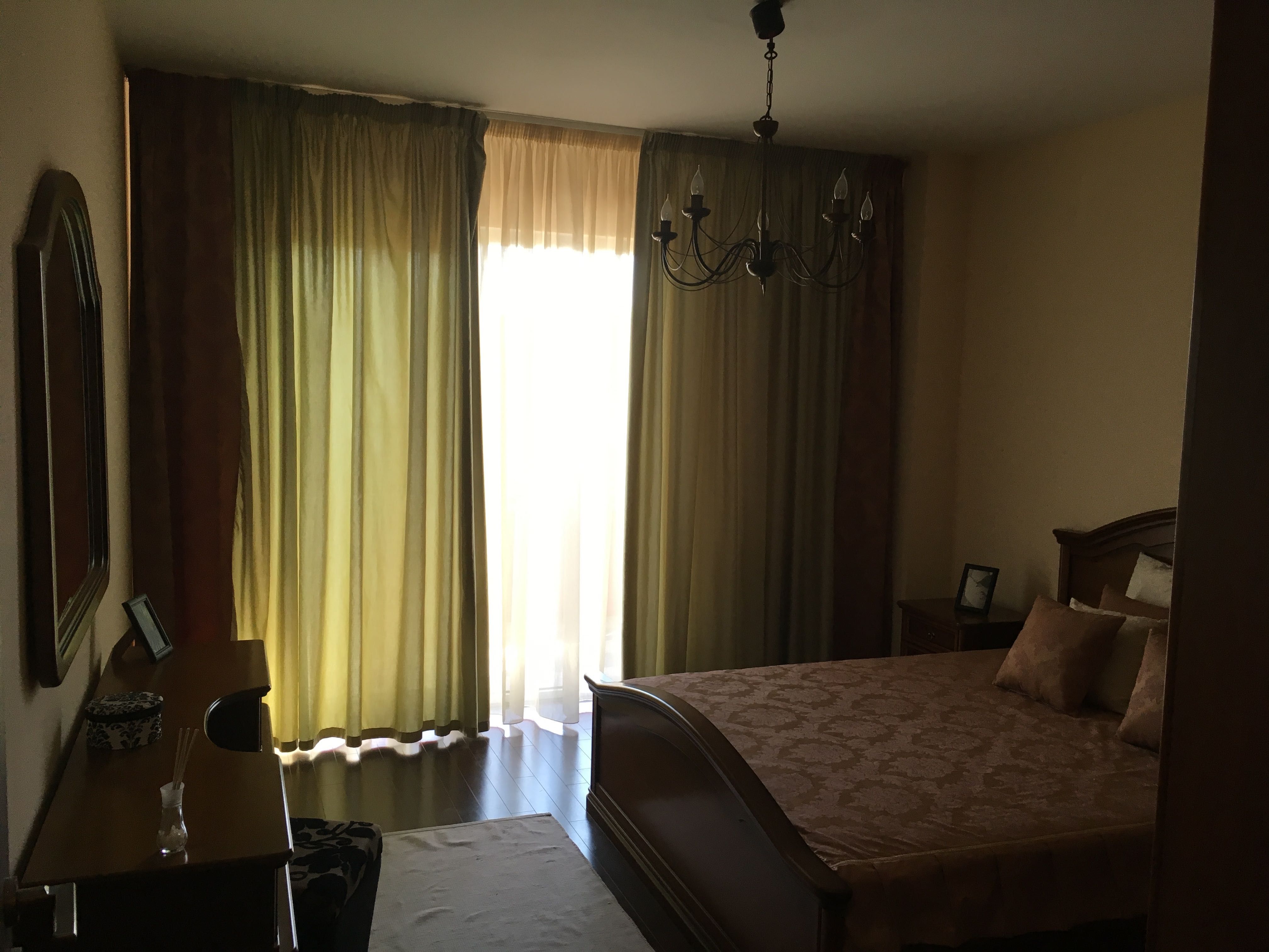 inchiriez apartament 3 camere in Bonjour