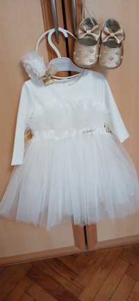 Официална бебешка рокля + аксесоари  за  1 год. дете.