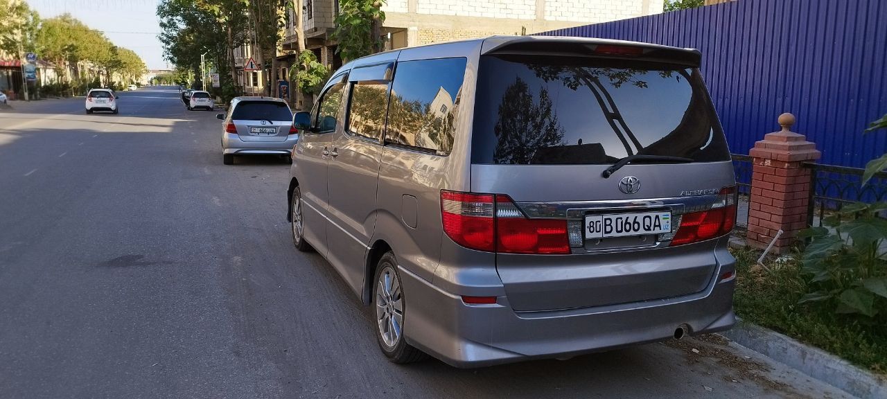 Toyota alphard 2005