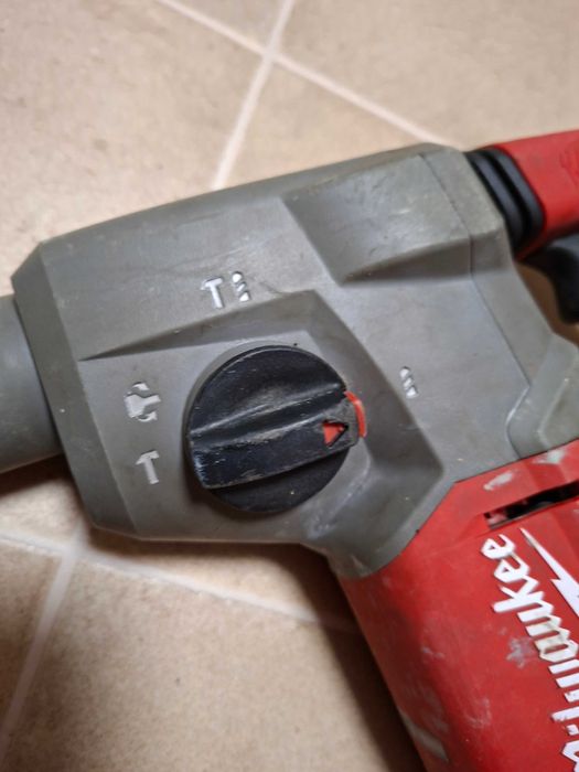 Milwaukee fuel M 18 CHX