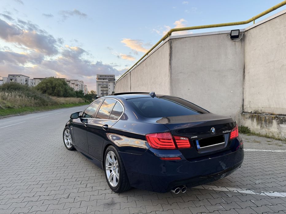 Vând BMW F10 525 2.0 xDrive doua butoane M Pack