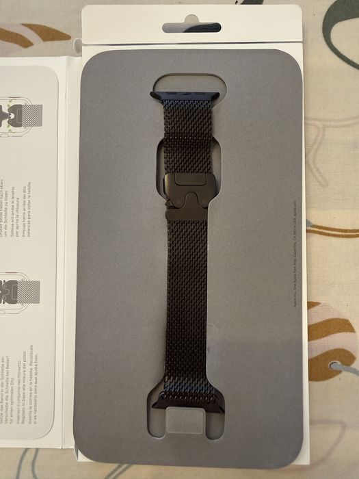 Каишка за часовник Apple Watch Ultra Milanese Loop