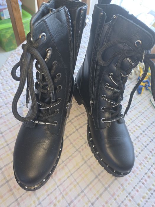 Ново боти с цип и връзки 38 номер