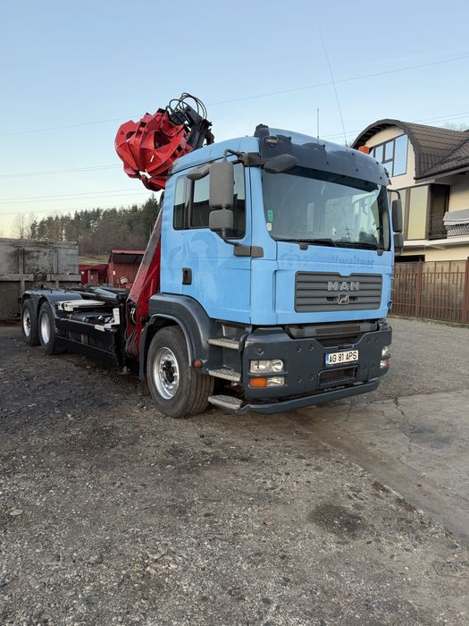 Vand Camion Man cu macara.