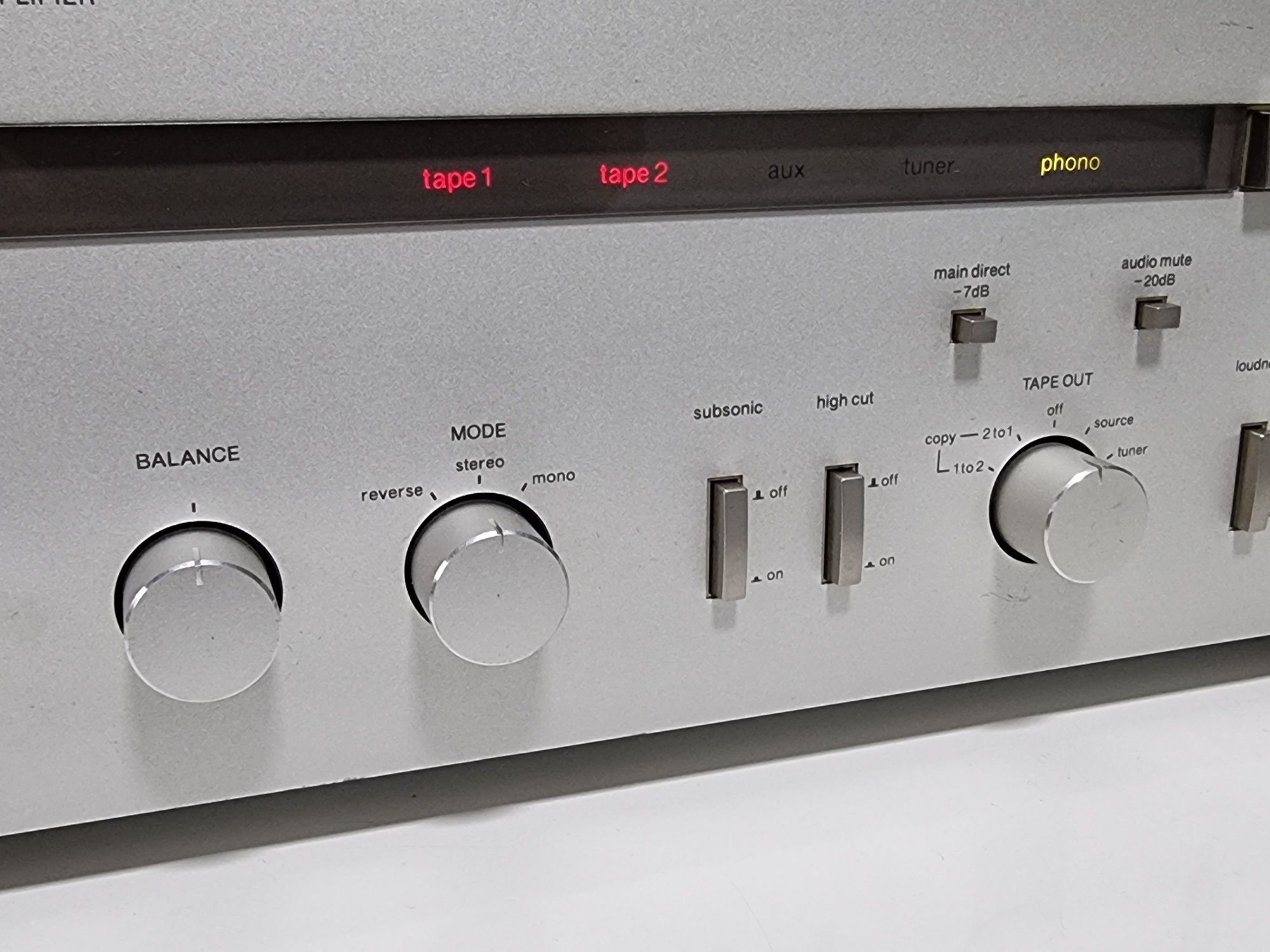 Harman/Kardon PM660 integrated amplifier
