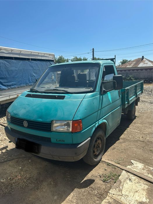 Volkswagen t 4        .