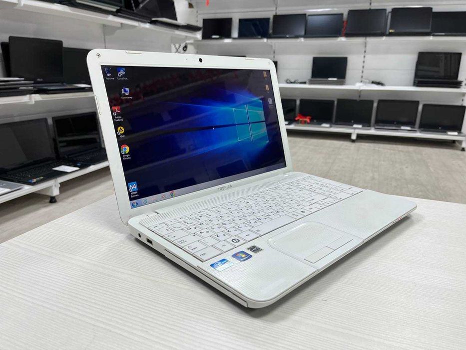 TOSHIBA Satellite Core i3/ОЗУ 6/SSD 128/2.40GHz