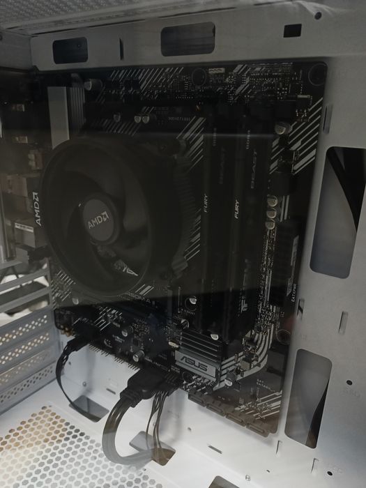 Kit PC Gaming / Ryzen 5 1600AF (2600) / B450 / 32GB 3200Mhz