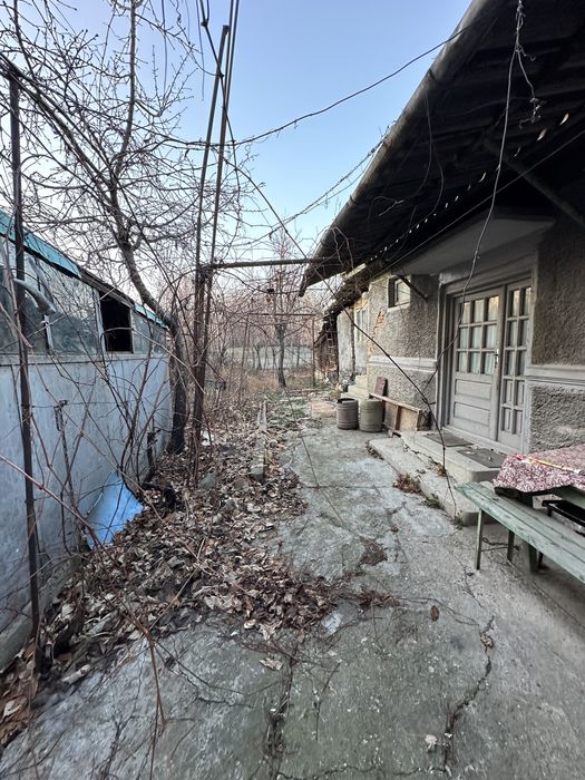 Casa + teren de vanzare / Cartier 23 August