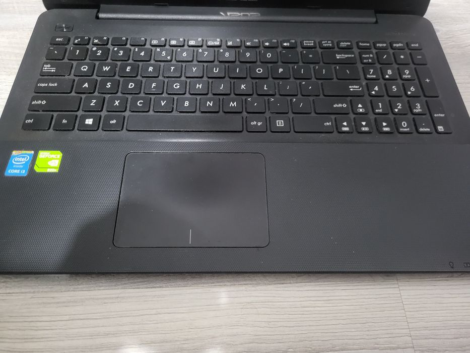 Vând laptop Asus