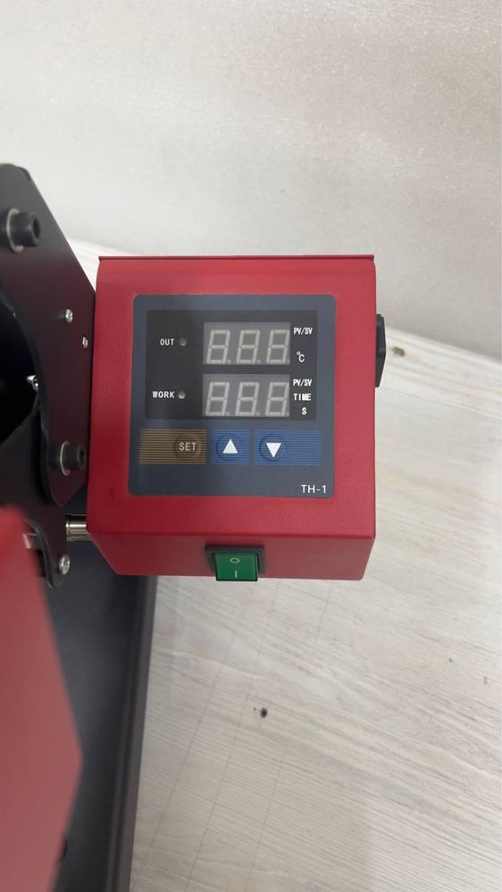 Termopress kepka uchun logo tushirishka