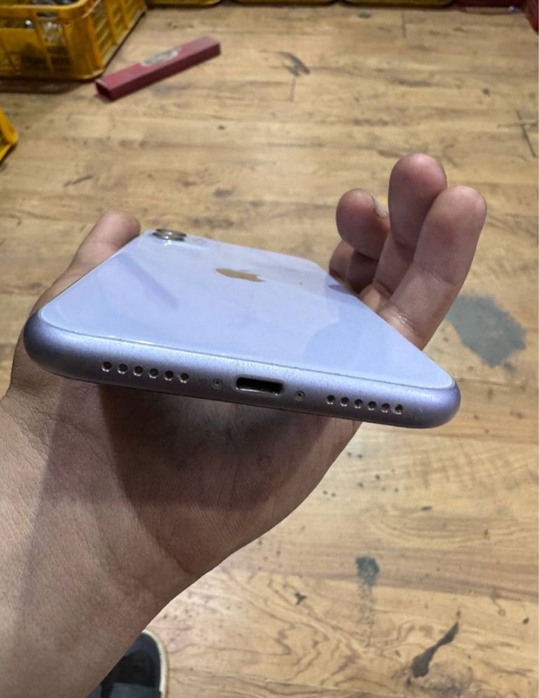 Iphone 11 тел очилмаган