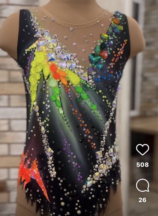 Продам купальник по художественной гимнастике