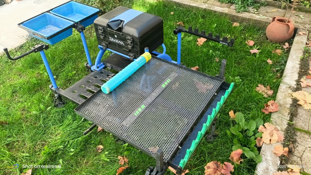 Платформа с маси и прикачни