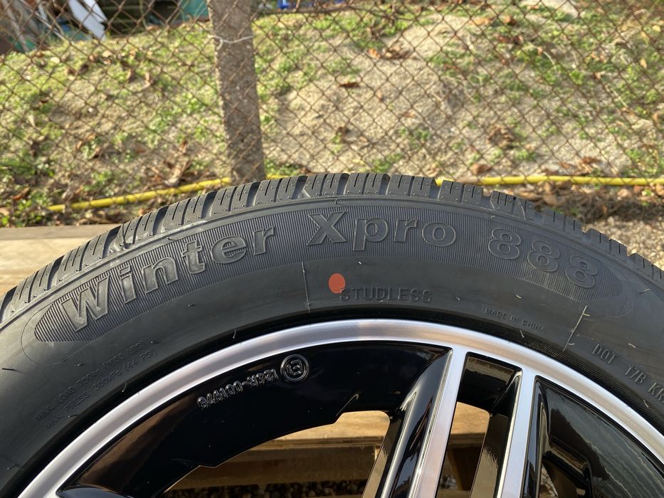 225/55/18 Зимни Нови Sonix