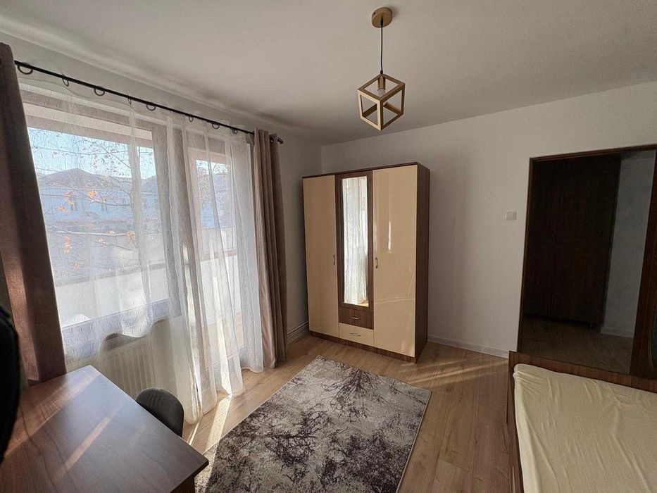 Chirie ap.2 camere-complet reamenajat,mobilat, utilat,et 1-Cornisa,UMF