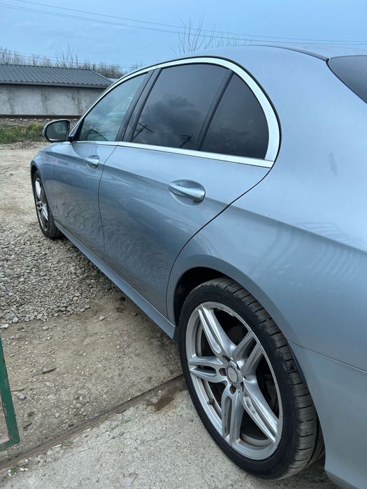 Aripă stânga spate Mercedes E class W 213