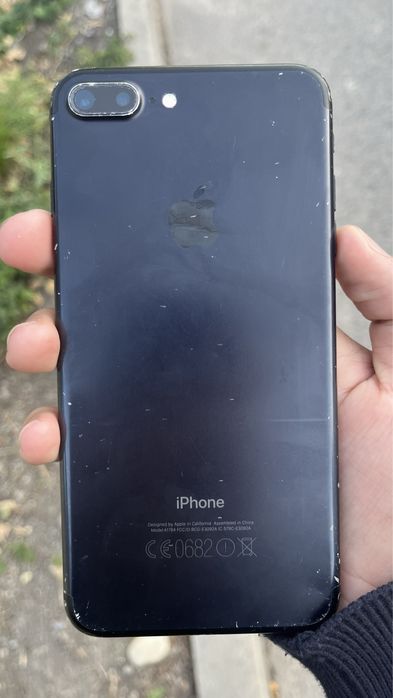 Продам Iphone 7 plus