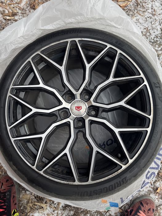 Продам диски с летней резиной