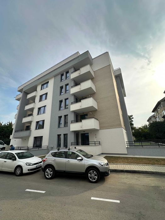 Aprtament bloc nou , 70 mp utili ,cu terasa si balcon