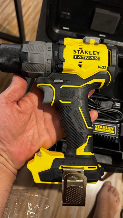 К-т уд.винтоверт и ръчен циркуляр Stanley FatMax V20 безчетков