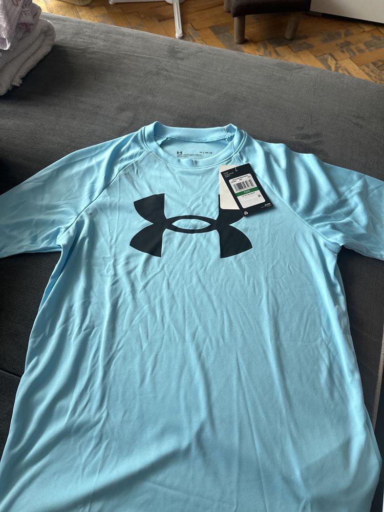 Sport bra under armour