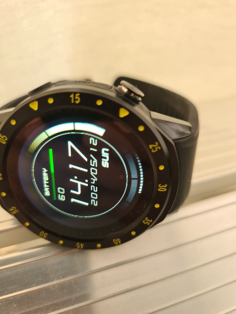 Smartwatch cu SIM si camera