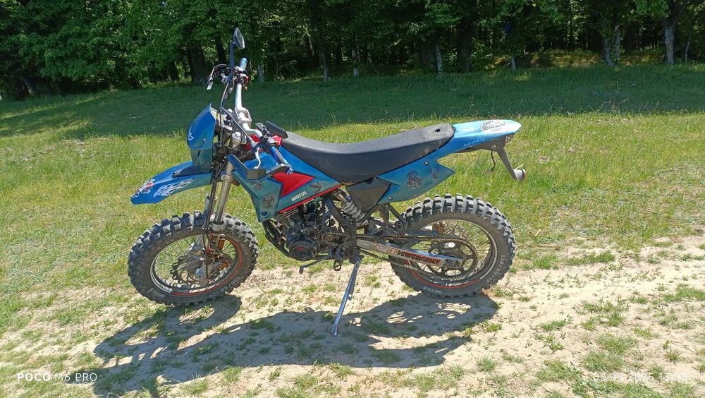 Vând cross 150cc