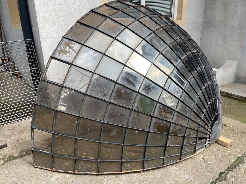 Marchiza(copertina) din metal sticla