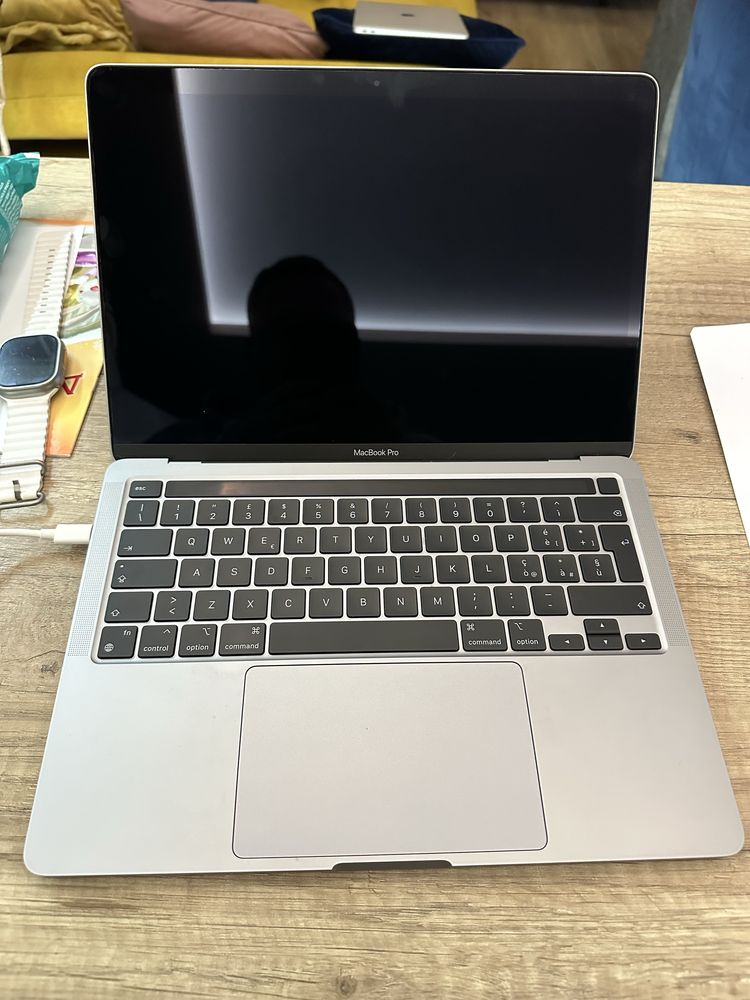 MacBook Pro перфектно състояние
