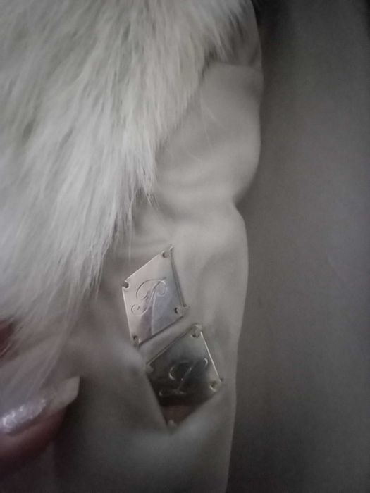 Vând blană din vulpe polară