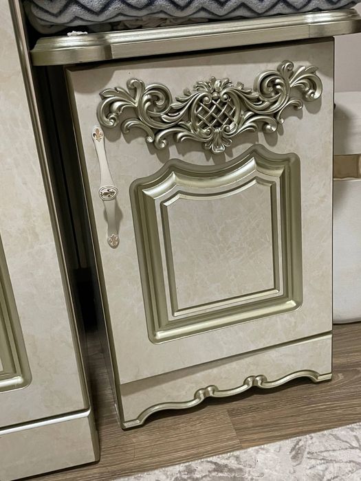 Спальни мебель сотилади комплект