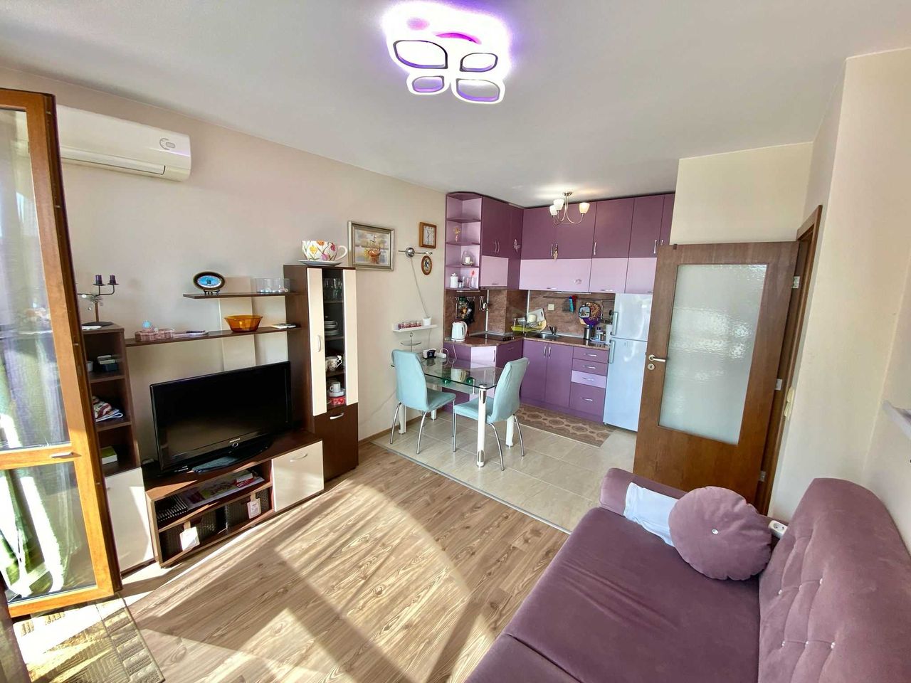 Продава се Двустаен апартамент в с. Равда, Област Бургас - 53 кв.м за 1321 €/кв.м - Снимка #1