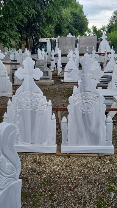 Monumente funerare, cruci marmură, granit, mozaic
