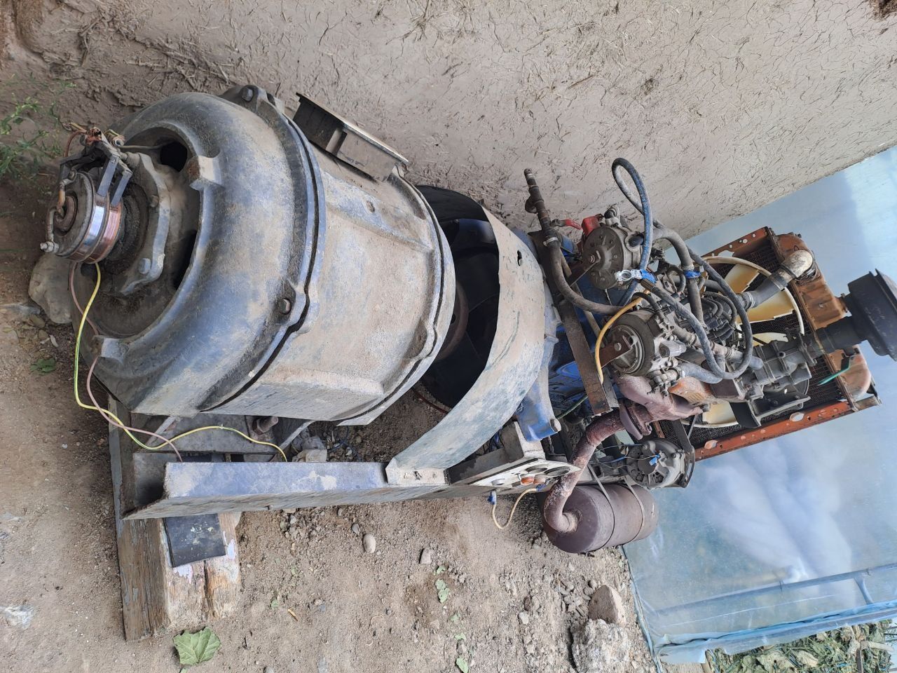 Generator sotiladi