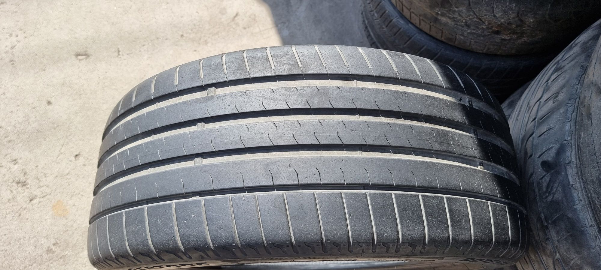 O anvelopa Bridgestone Potenza 255/40/20 ca NOU , DOT 1521