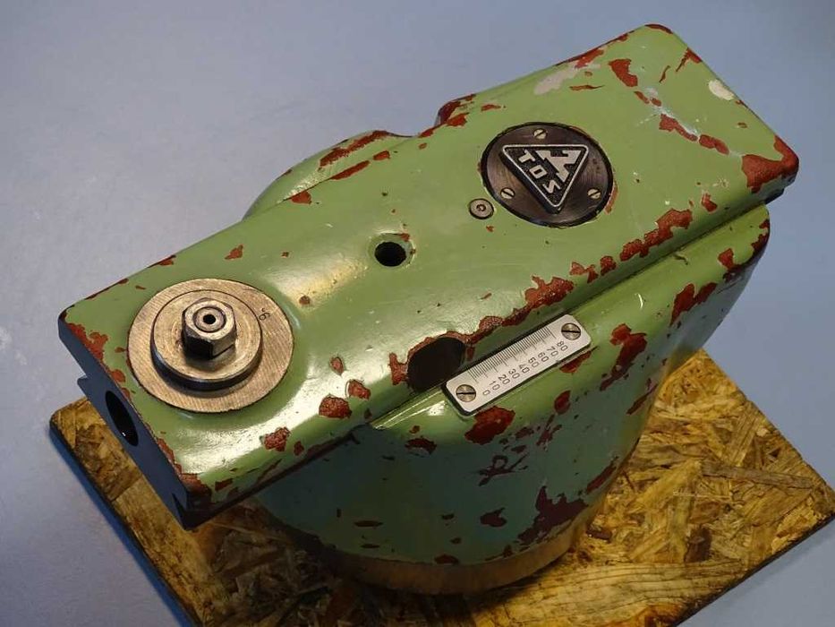 Щос глава за универсална фреза TOS FN25 Slotting Head