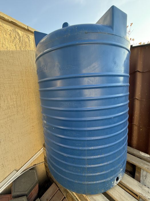 Емкость 800 литров